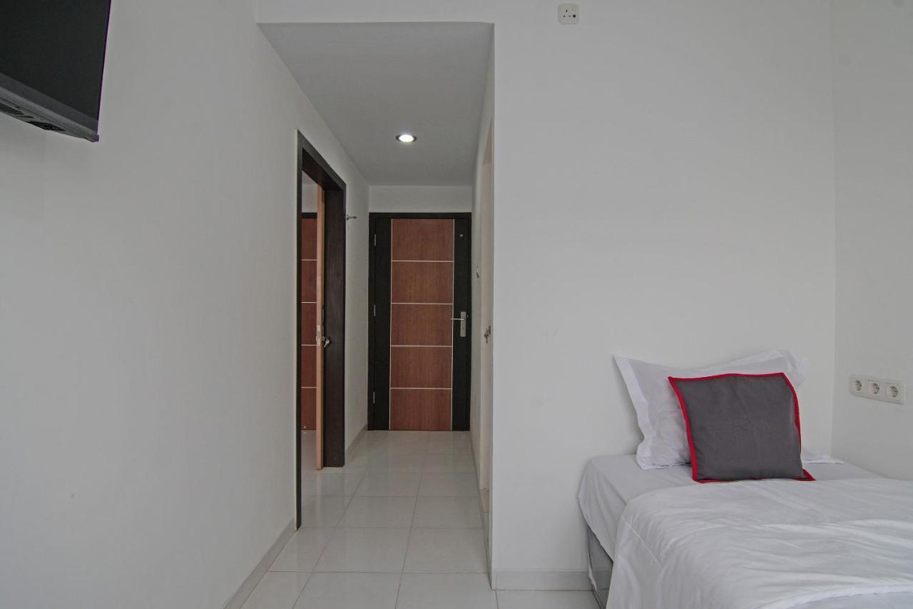 Oyo 92300 Koala House Hotel Пеканбару Екстериор снимка