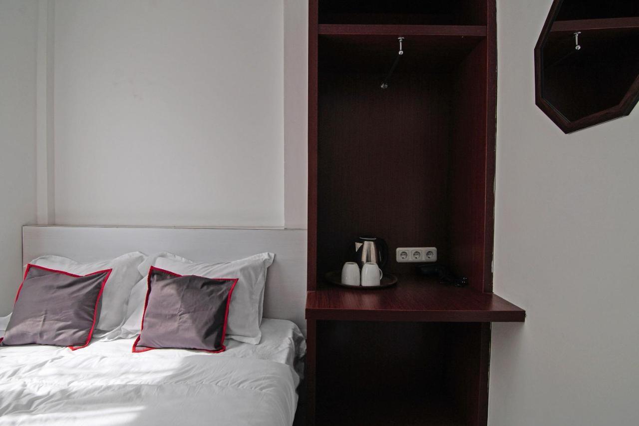 Oyo 92300 Koala House Hotel Пеканбару Екстериор снимка