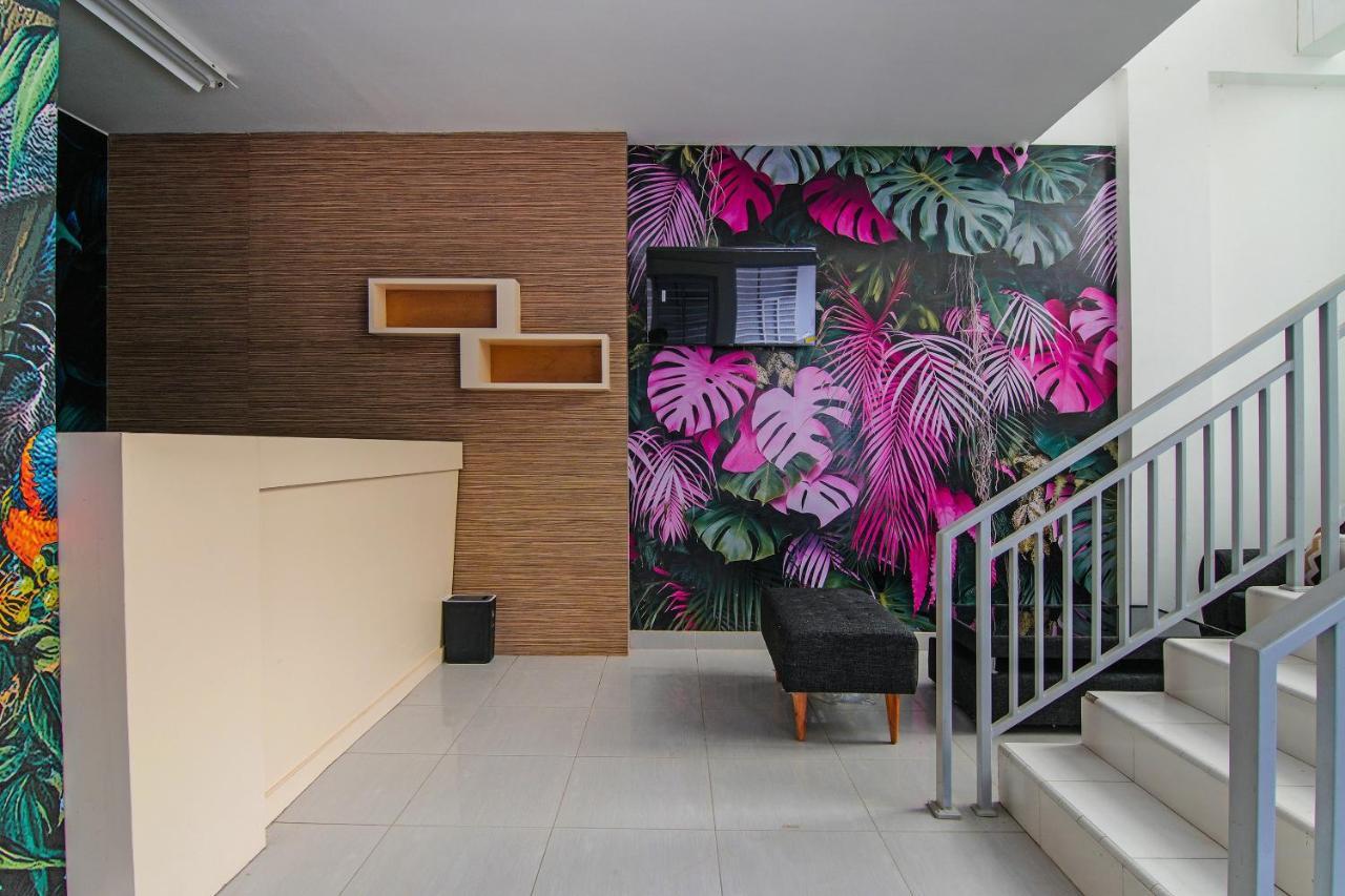 Oyo 92300 Koala House Hotel Пеканбару Екстериор снимка