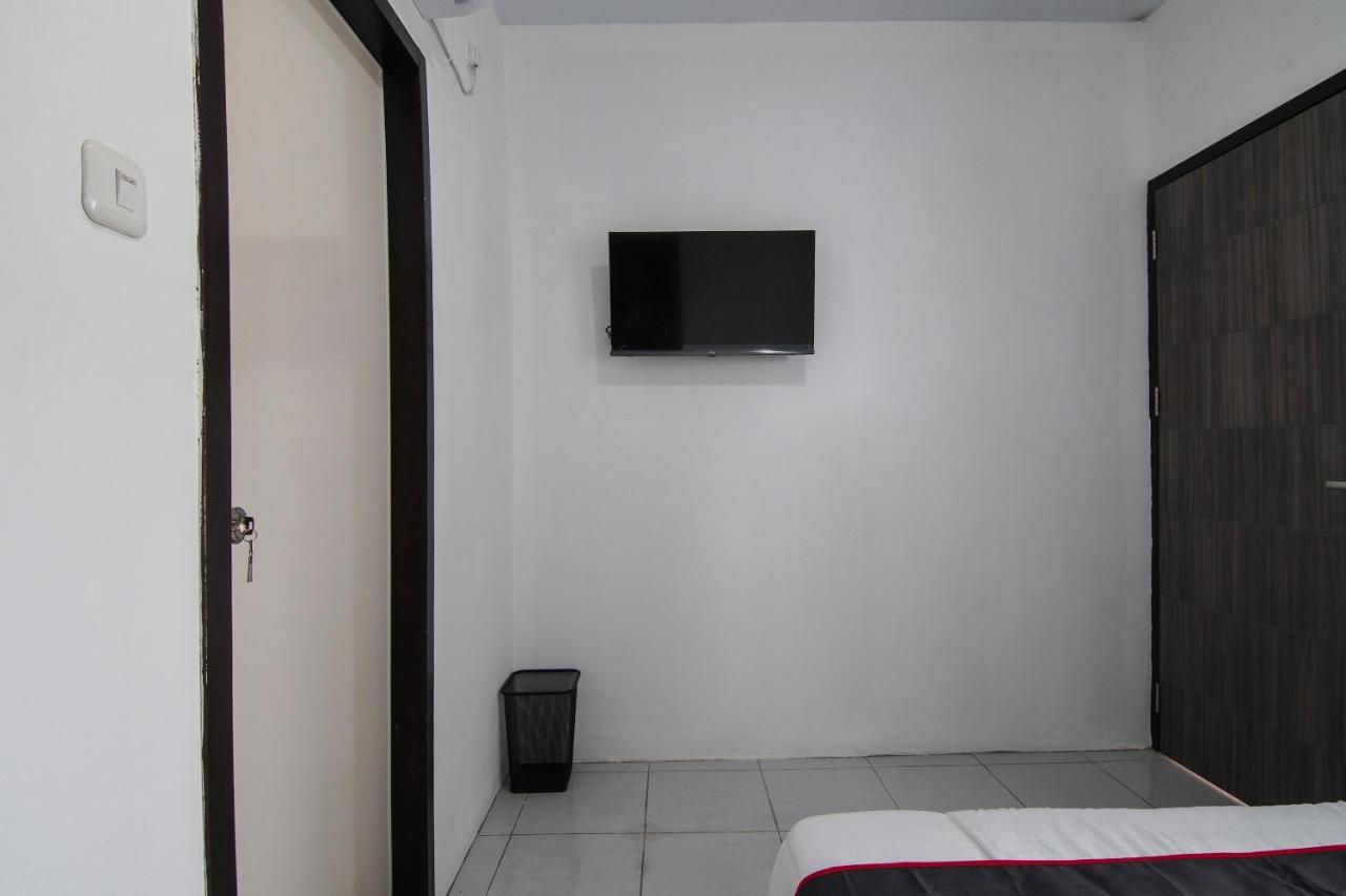 Oyo 92300 Koala House Hotel Пеканбару Екстериор снимка